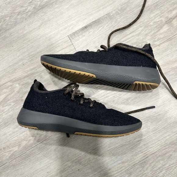 Allbirds black shoes - Picture 4 of 6